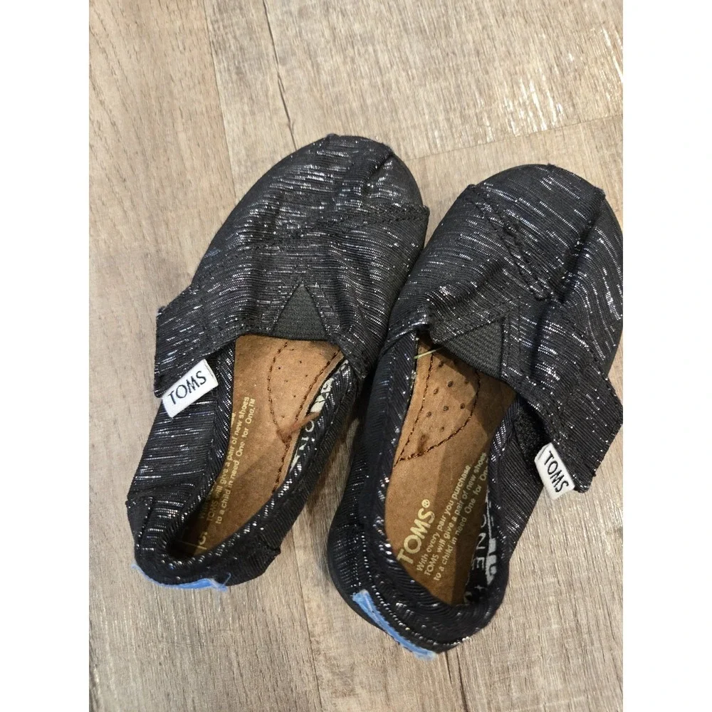 Toms Toddler Size 5 Black Silver Slip On Shoes‎